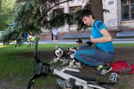 KHARKIV, UKRAINE - MAY 19: Action within the Ukrainian Bicycle Day in Kharkiv, Ukraine on May 19, 2013のeditorial素材