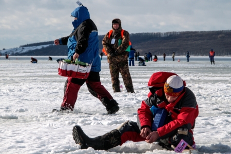 KHARKIV REGION, UKRAINE - FEBRUARY 6: Eighth World Ice Fishing Championship in Kharkiv region on February 5-6, 2011のeditorial素材
