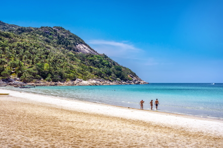 THONG NAI PAN, THAILAND - MAY 02, 2016: Unidentified tourists at Thong Nai Pan Yai Beach.のeditorial素材