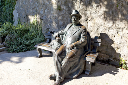 The sculpture "Resting krymchanin". Partenit. Crimea.のeditorial素材