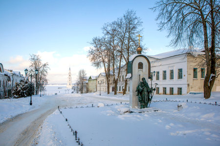 KALYAZIN, RUSSIA - FEBRUARY 05, 2022: Photo of Karl Marx Street with a monument to Makariy Kalyazinsky and a view of the bell tower of the Cathedral of St. Nicholas.のeditorial素材