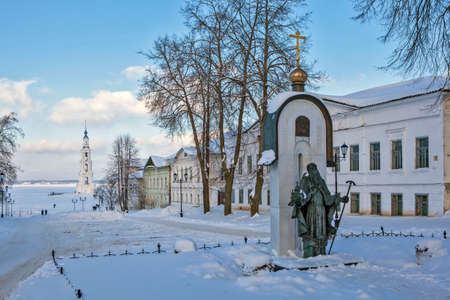 KALYAZIN, RUSSIA - FEBRUARY 05, 2022: Photo of Karl Marx Street with a monument to Makariy Kalyazinsky and a view of the bell tower of the Cathedral of St. Nicholas.のeditorial素材
