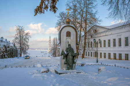 KALYAZIN, RUSSIA - FEBRUARY 05, 2022: Photo of Karl Marx Street with a monument to Makariy Kalyazinsky and a view of the bell tower of the Cathedral of St. Nicholas.のeditorial素材