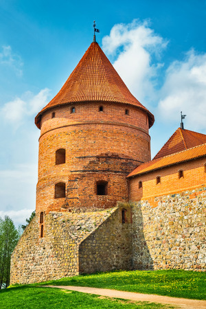 Tower and wall of the Trakai red brick castle in Lithuaniaのeditorial素材
