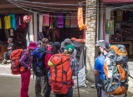 NARCHYANG, NEPAL-MARCH 18: Himalayas people 18, 2015 in Narchyang, Nepal. People on the track to the Annapurna Base Camp.のeditorial素材