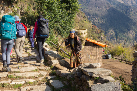 NARCHYANG, NEPAL-MARCH 19: Himalayas people 19, 2015 in Narchyang, Nepal. People on the track to the Annapurna Base Camp.のeditorial素材