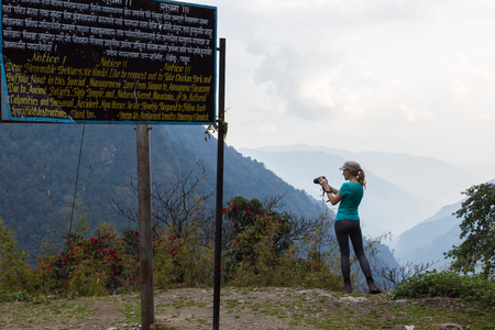 NARCHYANG, NEPAL-MARCH 21: Himalayas people 21, 2015 in Narchyang, Nepal. People on the track to the Annapurna Base Camp.のeditorial素材