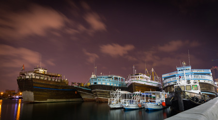 DUBAI, UAE-JANUARY 18: Traditional Abra ferries on January 18, 2014 in Dubai, UAE. Shipbuilding technology is unchanged from the 18th century.のeditorial素材