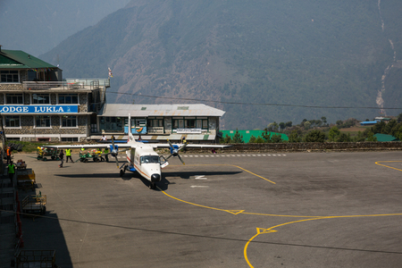 LUKLA, NEPAL-APRIL 26: Lukla airport 26, 2016 in Lukla, Nepal. The airport in Lukla. First point in way to Everest base camp.のeditorial素材