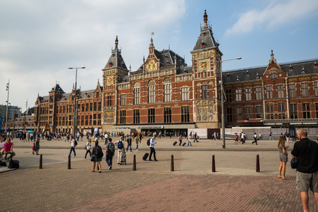 AMSTERDAM, NETHERLANDS-JULY 22: Streets of Amsterdam 22, 2016 in Amsterdam, Netherlands. City life of capital city of Netherlands.のeditorial素材