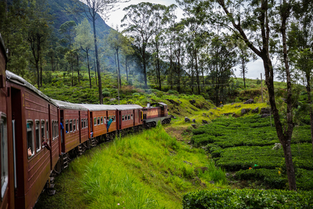 NUWARA ELIYA, SRI LANKA-APRIL 12: Old train on April 12, 2018 in Nuwara Eliya, Sri Lanka. Train on the tea plantationsのeditorial素材