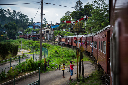 NUWARA ELIYA, SRI LANKA-APRIL 12: Old train on April 12, 2018 in Nuwara Eliya, Sri Lanka. Train on the tea plantationsのeditorial素材