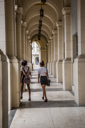 HABANA, CUBA-JANUARY 12: People in the city street on January 12, 2018 in Habana, Cuba. People in the city streetのeditorial素材