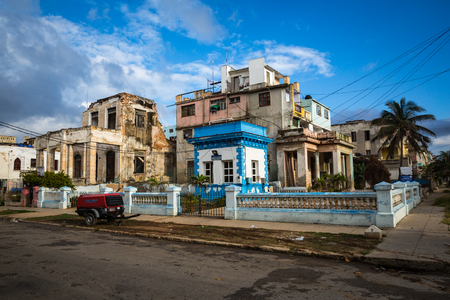 HABANA, CUBA-JANUARY 13: City street on January 13, 2018 in Habana, Cuba. Street view of Habanaのeditorial素材