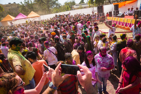 AGRA, INDIA-MARCH 2: Holi celebration on March 2, 2018 in Agra, India. People at celebration of Holiのeditorial素材