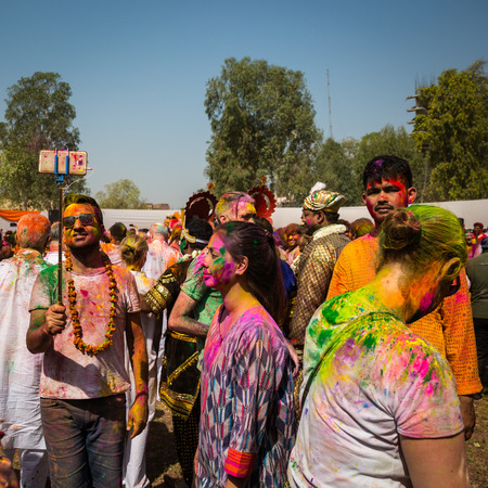 AGRA, INDIA-MARCH 2: Holi celebration on March 2, 2018 in Agra, India. People at celebration of Holiのeditorial素材