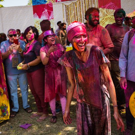 AGRA, INDIA-MARCH 2: Holi celebration on March 2, 2018 in Agra, India. People at celebration of Holiのeditorial素材