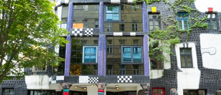Hundertwasser s Kunst Haus in Vienna  Austriaのeditorial素材