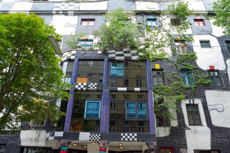 Hundertwasser s Kunst Haus in Vienna  Austriaのeditorial素材