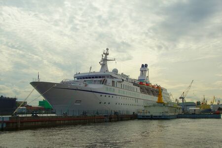The Neva River and Lieutenant Schmidt Embankment in St. Petersburgのeditorial素材