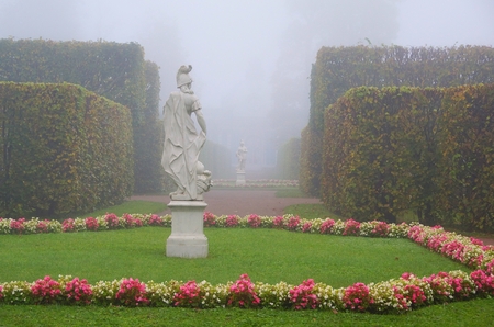 Foggy morning in the Catherine park in Tsarskoye Seloのeditorial素材