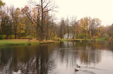Sad autumn landscape. Children's House on an island in the Alexander Park in Tsarskoye Seloの写真素材