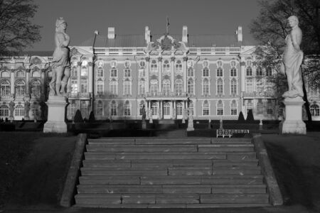 Solar autumn morning in the Catherine park in Tsarskoye Seloのeditorial素材