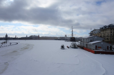 Winter Day at the waterfront in St. Petersburgの写真素材