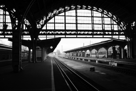 Autumn morning on the platform of the Vitebsk railway station in St. Petersburgのeditorial素材