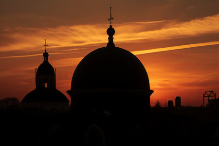 Mesmerizing Sunset Over Black Dome Silhouette: A Captivating 3:2 Artworkの素材