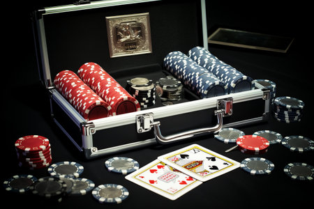 Ultimate Metal Poker Set: Dice, Cards, Chips, and AR Technology - Guaranteed Relaxation!の素材