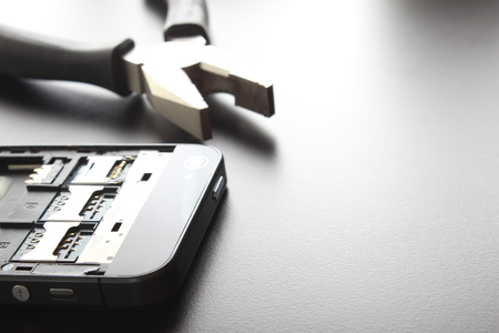 phone pliers broken screenの写真素材