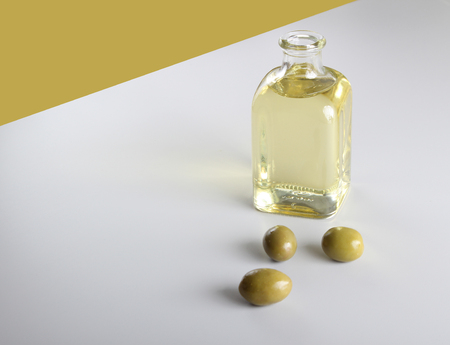 olive oil in glass bottleの写真素材