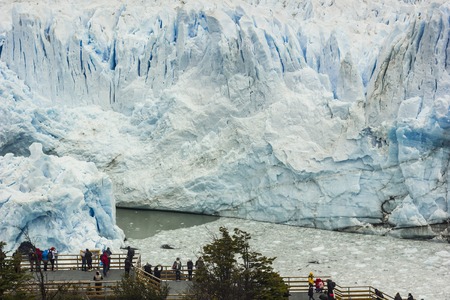 huge wall of perito moreno glacier in argentina patagoniaの写真素材