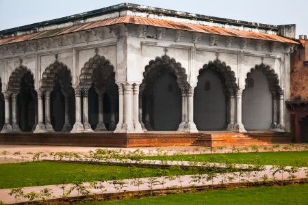 Exterior of Pillar Gallery in Agra Fort, Uttar Pradesh, Indiaの写真素材