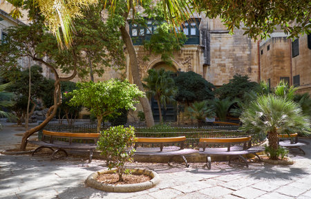 The place for rest in the inner Alfred's Courtyard of the Grandmaster's Palace. Valletta. Maltaのeditorial素材
