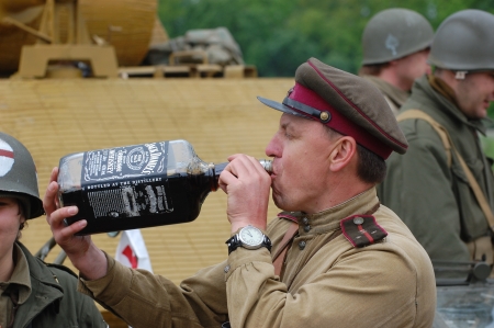 KIEV, UKRAINE -MAY 13: Members of Red Star history club wear historical Soviet and American uniforms during historical reenactment of WWII, May 13, 2012 in Kiev, Ukraineのeditorial素材