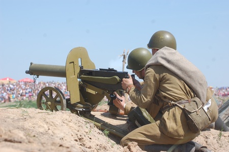 KIEV, UKRAINE - MAY 11 : An unidentified members of Red Star history club wear historical Soviet uniform during historical reenactment of WWII on May 11, 2013 in Kiev, Ukraineのeditorial素材