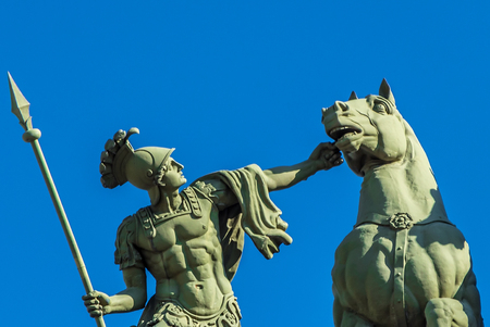ST. PETERSBURG, RUSSIA - JULY 16, 2016: Fragment of a Triumphal Arch Chariot Glory on General Staff Building in St Petersburg.のeditorial素材