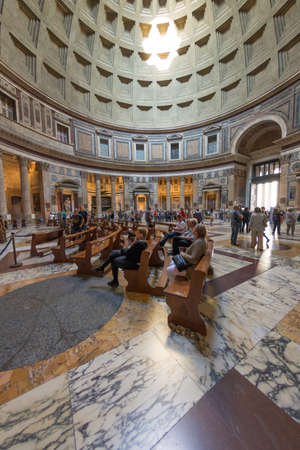 Rome, Italy - Oct 03, 2018: Tourists visiting the interior of the Pantheonのeditorial素材