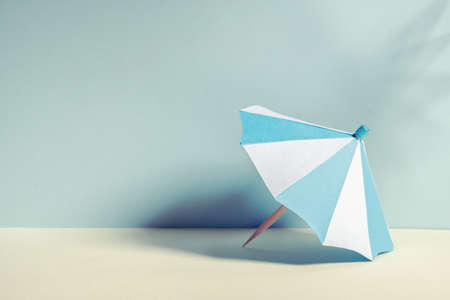 Minimal natural pattern with green plants on white background - Concept of nature and growth - Modern minimal flat layの写真素材