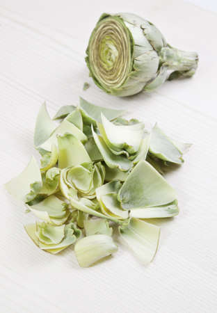 Artichoke leaves, raw cut detail food, healthy plant, healthy food dietの写真素材