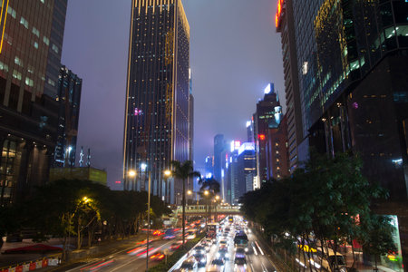 Traffic on a road in Hong Kong by nightのeditorial素材