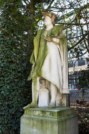 Louis Van Bodechem statues Petit Sablon Square in Brusselsのeditorial素材