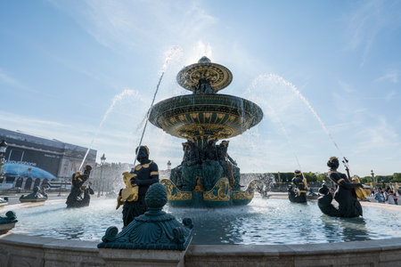 A view of the Fontaine des Fleuves in Place de la Concorde in Parisのeditorial素材