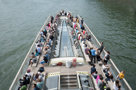 Boat with tourists on board the Seine in Parisのeditorial素材