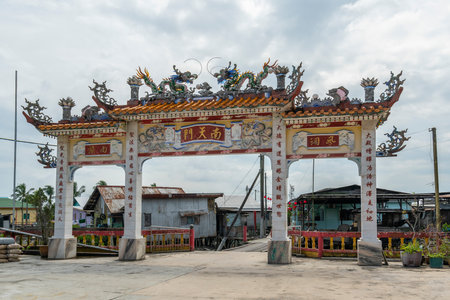 Kuala Lumpur, Malaysia. January 2019. the decorated gate of the Nan Tian Gong buddhist Templeのeditorial素材