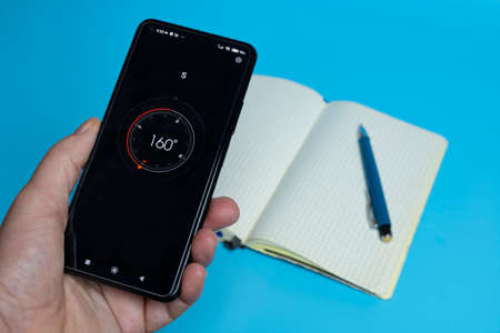 direction measurement with a compass on your mobile