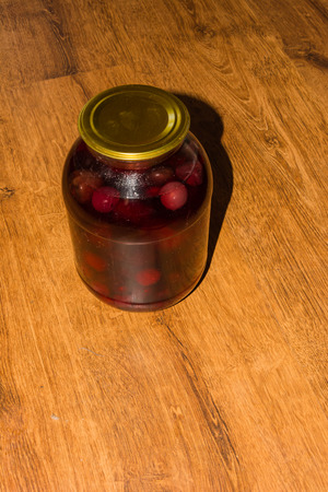 cooking cherry jamの写真素材