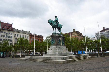 MALMO, SWEDEN - MAY 31, 2017: Stortorget square with the equestrian statue of King Karl X Gustav, Malmo, Swedenのeditorial素材